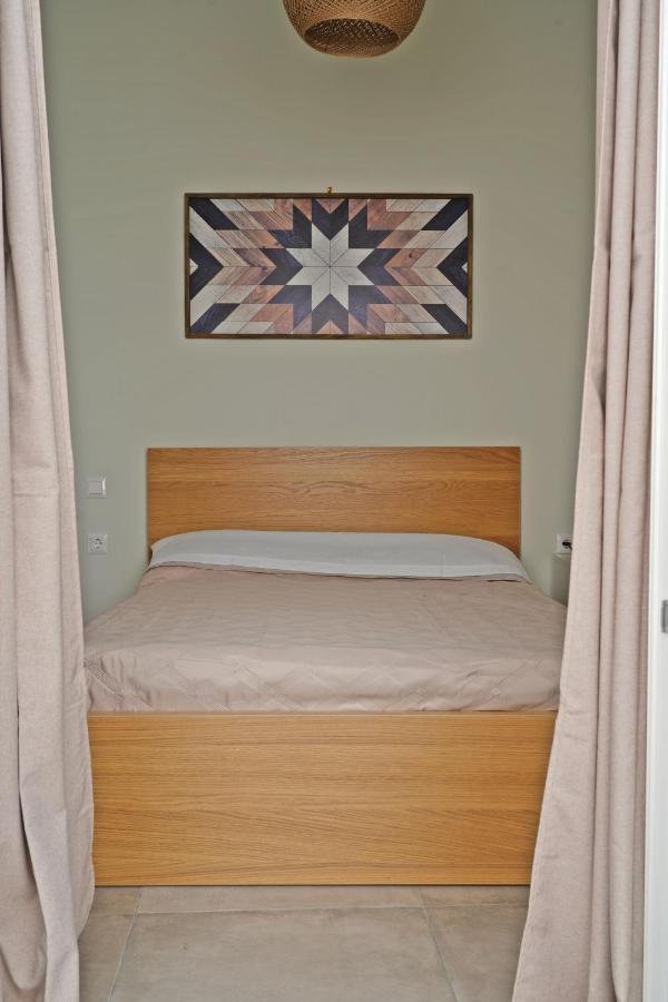 Smyrnis Apartments Ermoupoli Ngoại thất bức ảnh