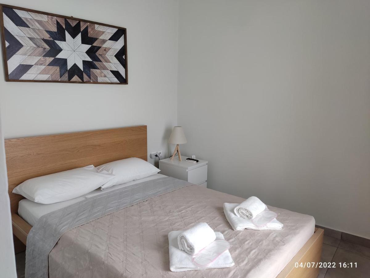 Smyrnis Apartments Ermoupoli Ngoại thất bức ảnh